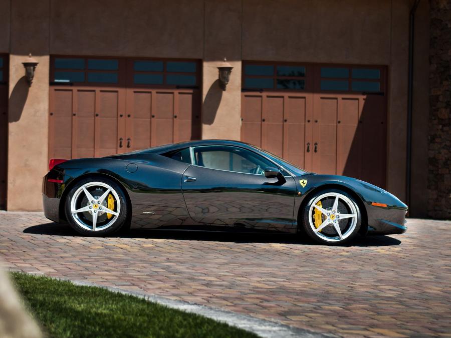  Ferrari 458 Italia 2009 года  (US) (фото 3 из 6)